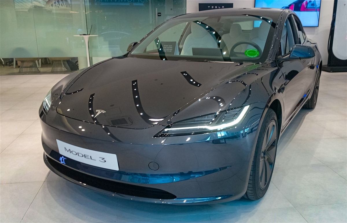 Tesla Model 3 Standard Range RWD