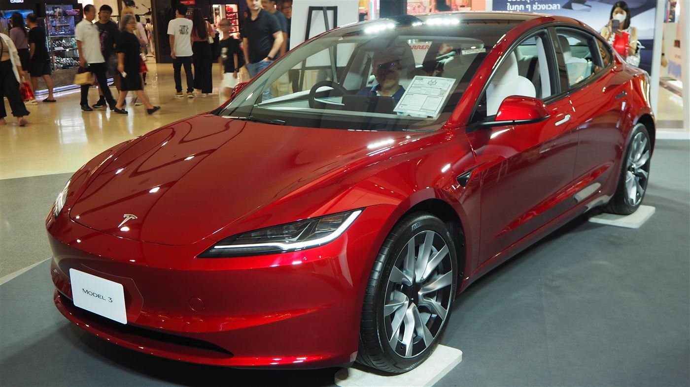 Tesla Model 3 Long Range RWD