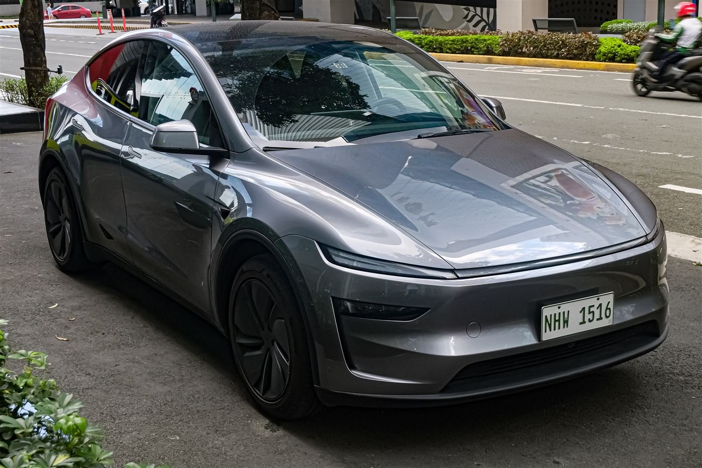 Tesla Model Y Long Range RWD
