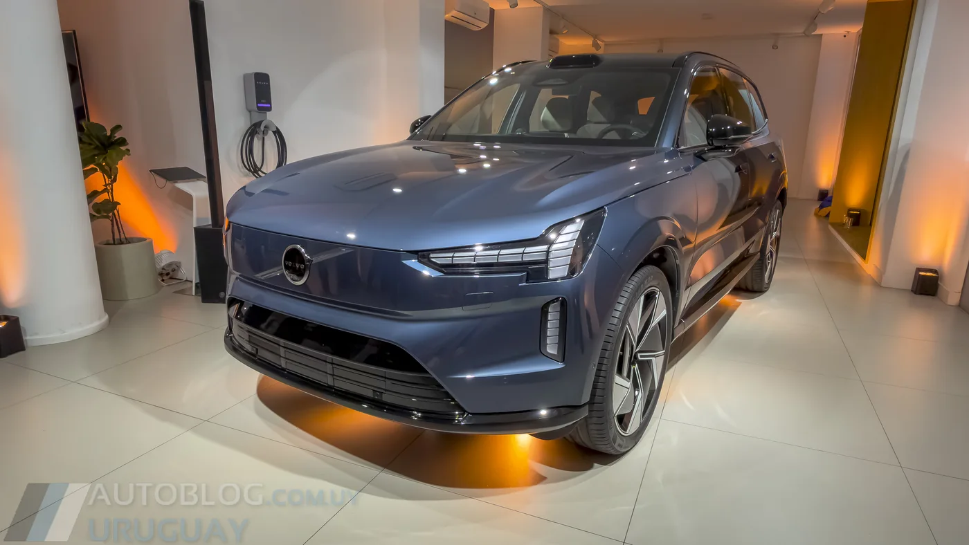 Volvo EX90 Plus Twin Motor AWD (111 kWh)
